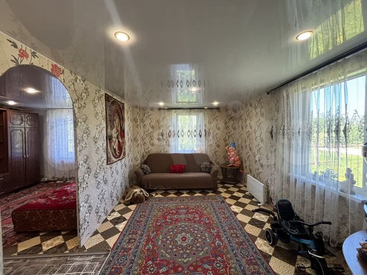 Дом 69,3 м² на участке 2,1 сот.