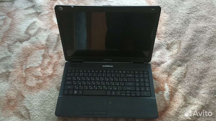 Ноутбук emachines e527