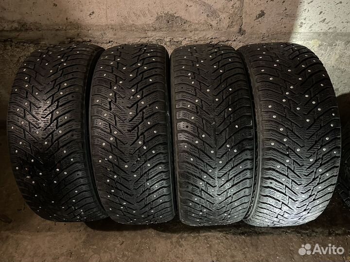 Nokian Tyres Hakkapeliitta 8 215/55 R17