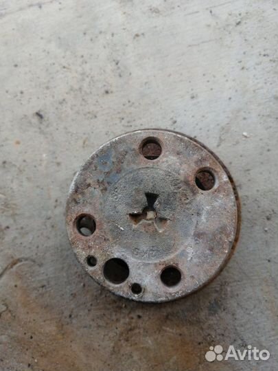 Ступица задняя левая Volkswagen Polo 5