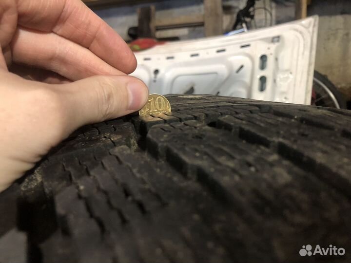 Nokian Tyres Hakkapeliitta 7 SUV 295/40 R21 111T