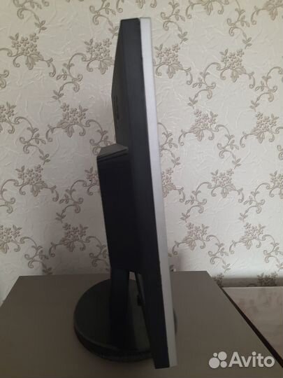 Монитор для компьютера LG Flatron L1953S