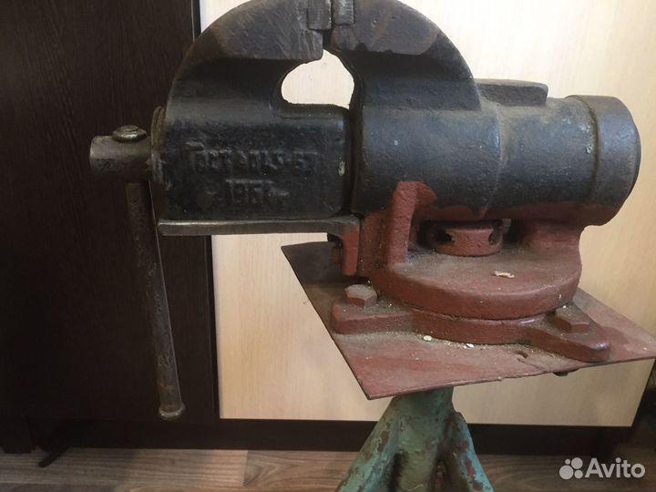 Редкие тиски 1964 год с подставкой