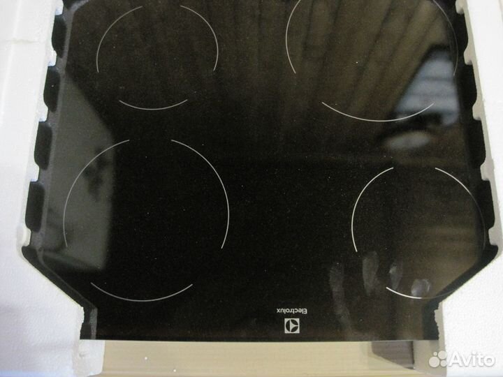 Электрическая плита Электролюкс