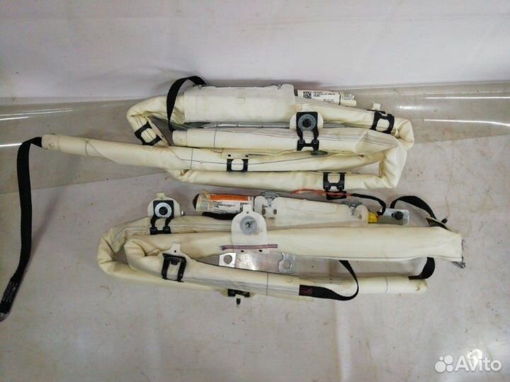 Шторка безопасности Volvo 30780646 30780647