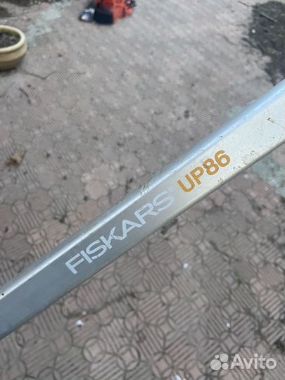 Сучкорез fiskars up86 телескопический+пила