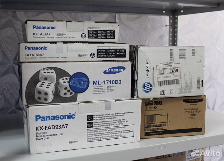 Разные картриджи для лазерных принтеров