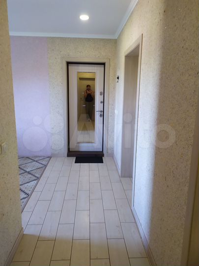 3-к. квартира, 77 м², 1/2 эт.