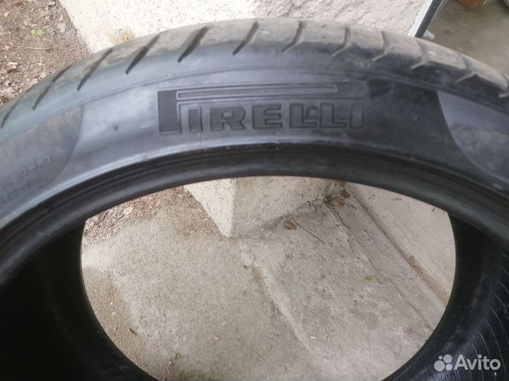 Pirelli P Zero 275/35 R21