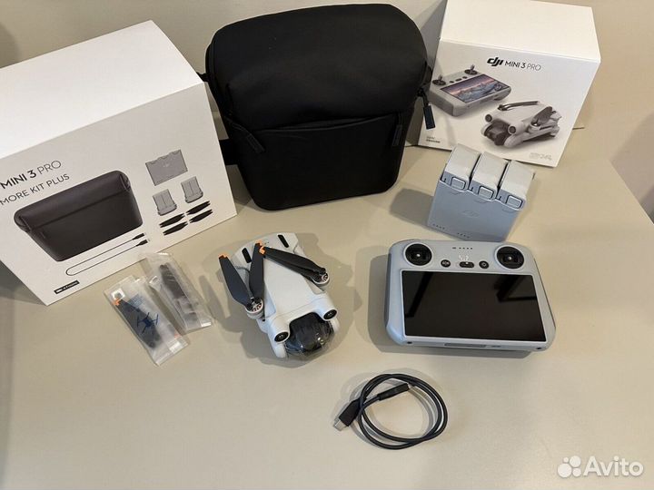Квадрокоптер DJI Mini 3 Pro RC Combo Plus
