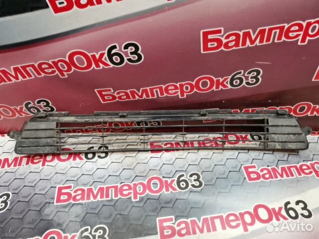 Решетка бампера передний Toyota Corolla