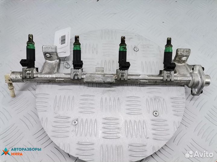 Форсунка Ford Focus рест. 2005 1429840