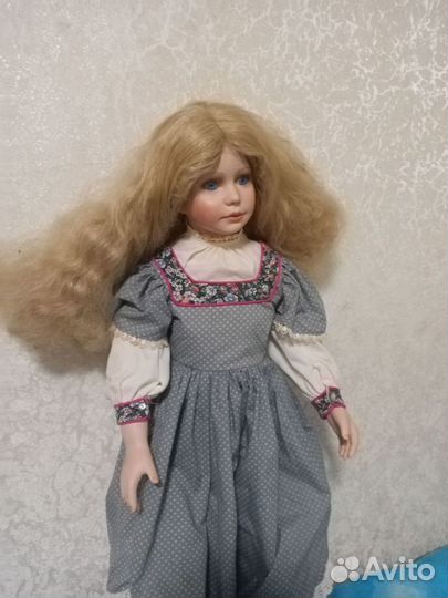 Кукла фарфоровая 80 см
