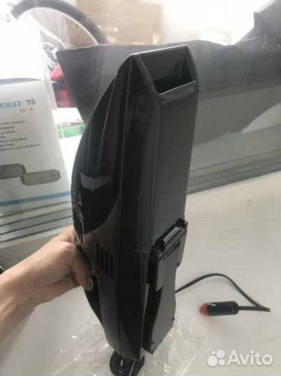 Автомобильный пылесос новый