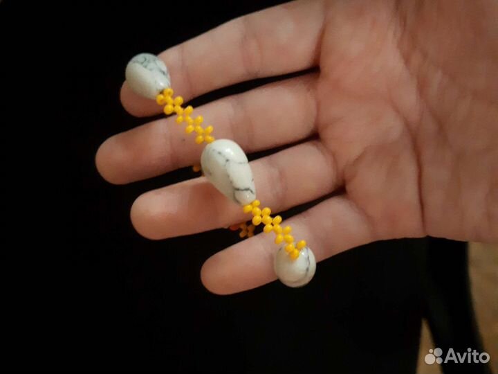 Браслет с необычным дизайном из бисера