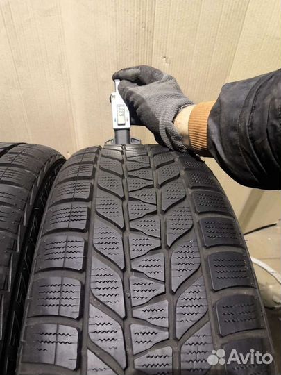 Bridgestone Blizzak LM-25 205/55 R17