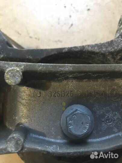 Подушка двигателя передняя левая Volvo S40