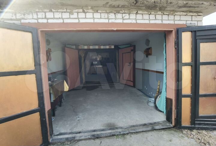 Гараж, > 30 м²