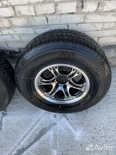 Michelin Latitude Cross 275/70 R16