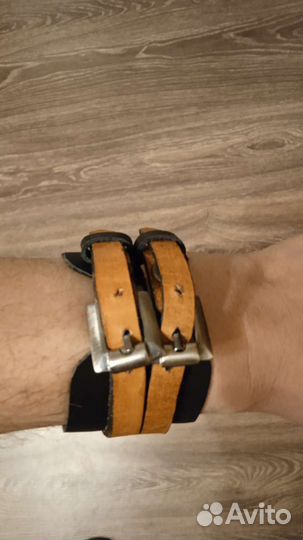 Кожаный браслет