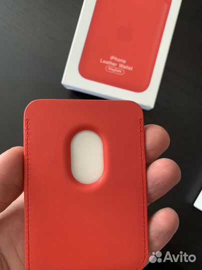 Кошелёк MagSafe с анимацией