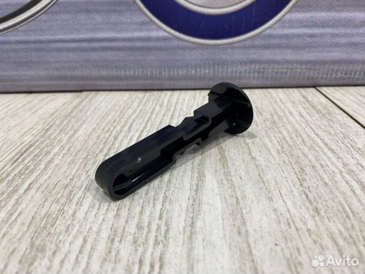 Кронштейн крепление Опора радиатора Renault megane