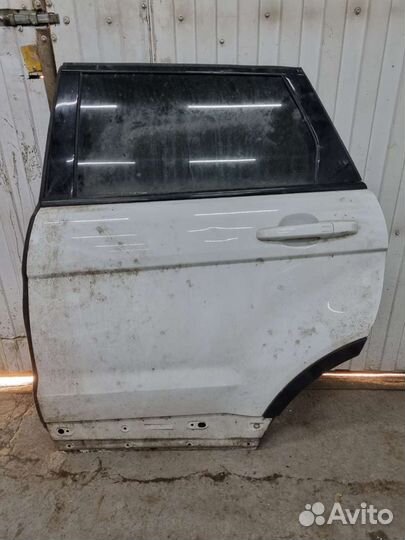 Дверь задняя левая range rover evogue