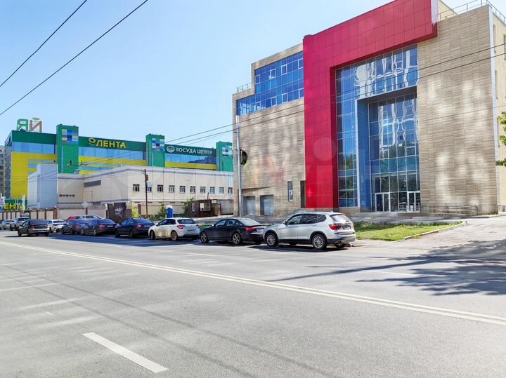 Административно-торговое здание в центре