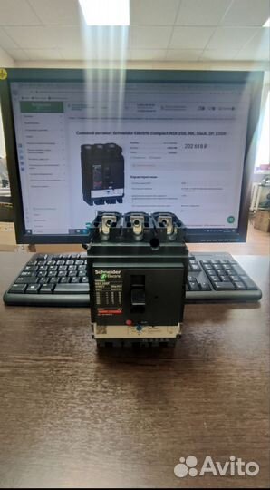 Автомат Schneider Electric compactnsx250 LV431748