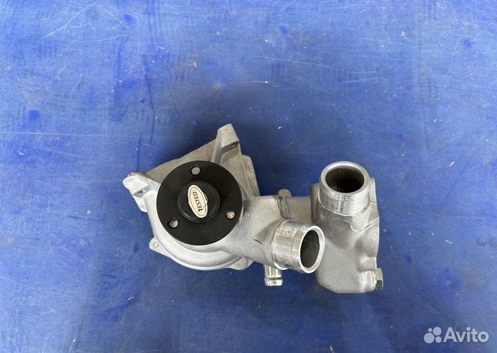 Водяной насос на Mercedes-Benz