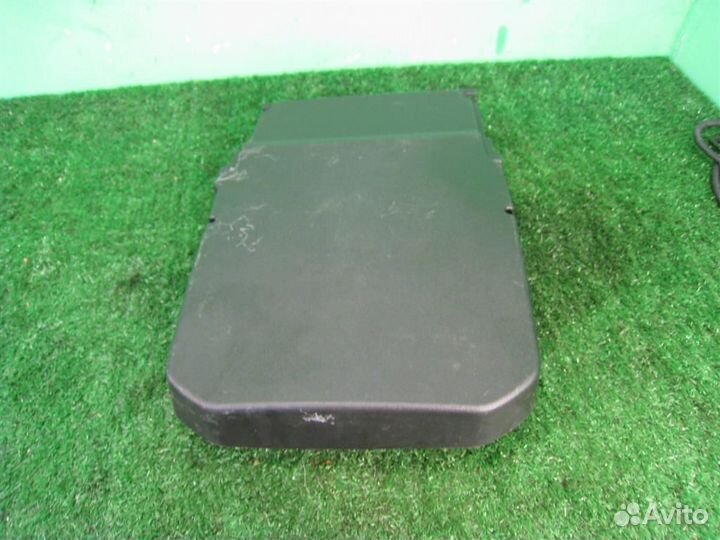 Крышка аккумулятора Ford Focus 2 (CB4) 2008