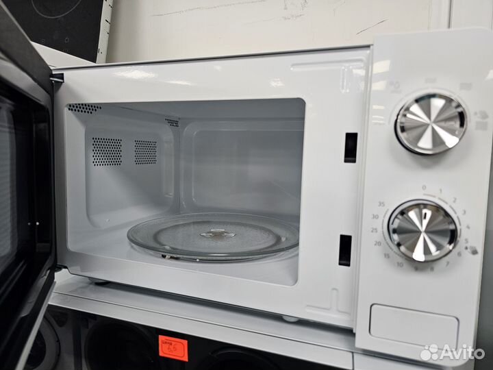 Микроволновая печь Новая
