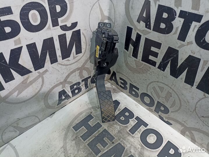 Педаль газа Audi A6 C5