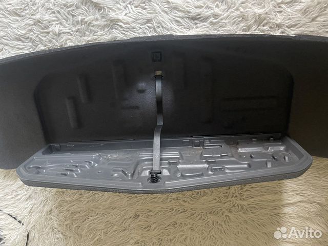 Обшивка крышки багажника под инструмент бмв е39