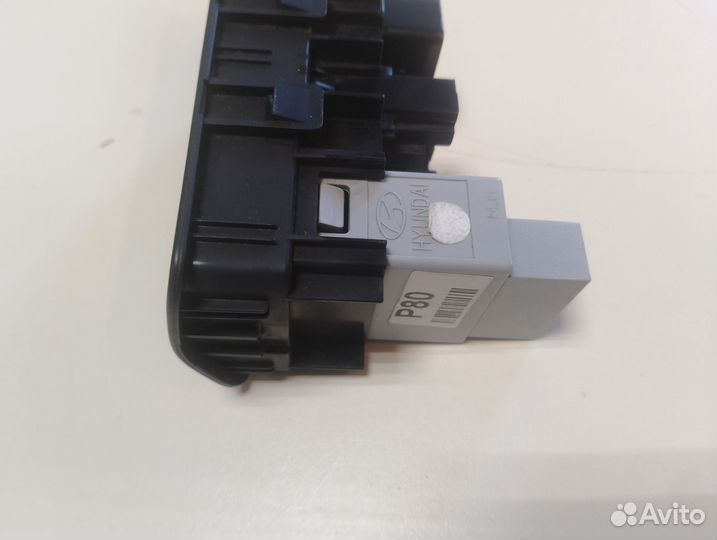 Блок кнопок Hyundai Solaris 2011-2014 39F1001110