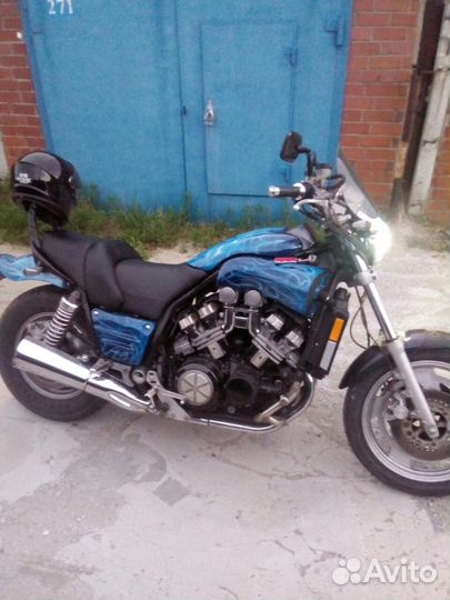 Yamaha V-MAX 1200