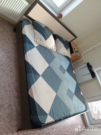 Кровать б/у