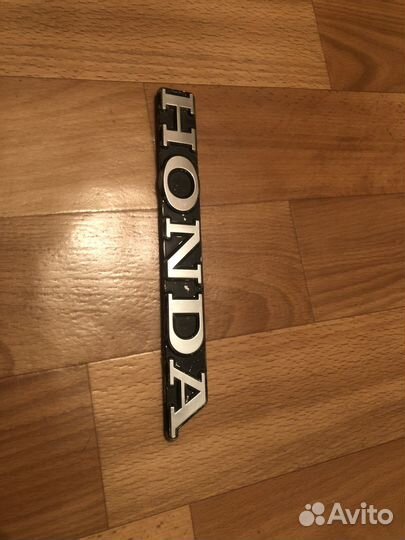 Эмблема Honda