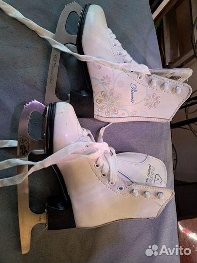 Коньки фигурные 25 размер