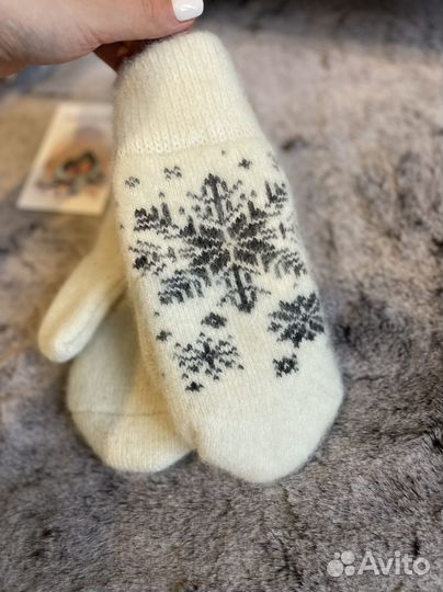 Варежки из шерсти