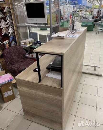 Барные стойки,стойки ресепшн