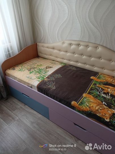 Детская кровать с выдвижными ящиками