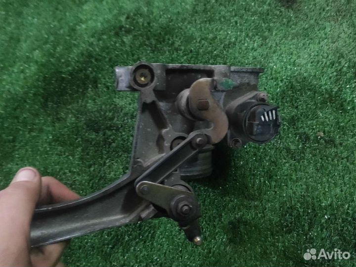 Дроссельная заслонка Renault Clio 1.6 K7M