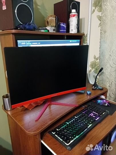 Монитор Hugon 24,75грц,изогнутый