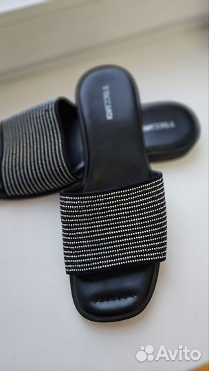 Шлепанцы женские