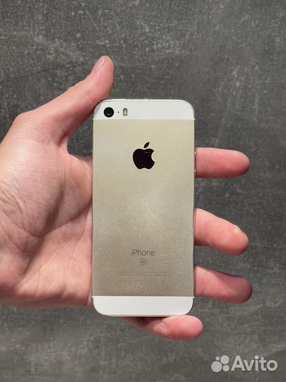 iPhone SE, 32 ГБ