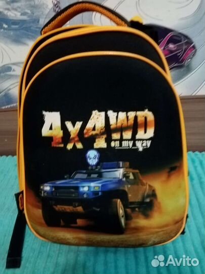 Школьный рюкзак