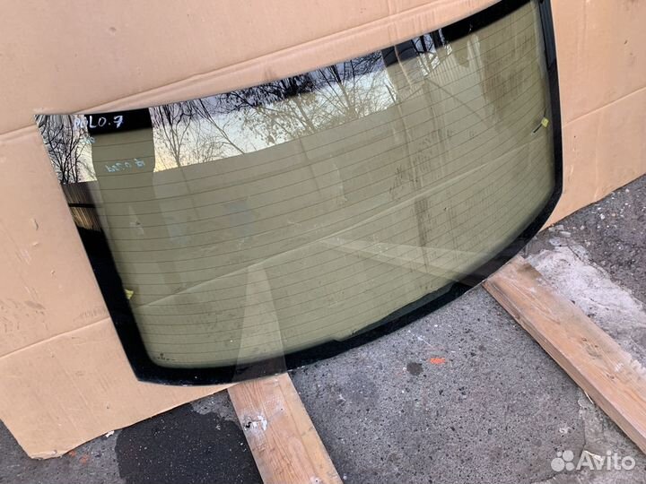 Стекло заднее Volkswagen Polo 2013