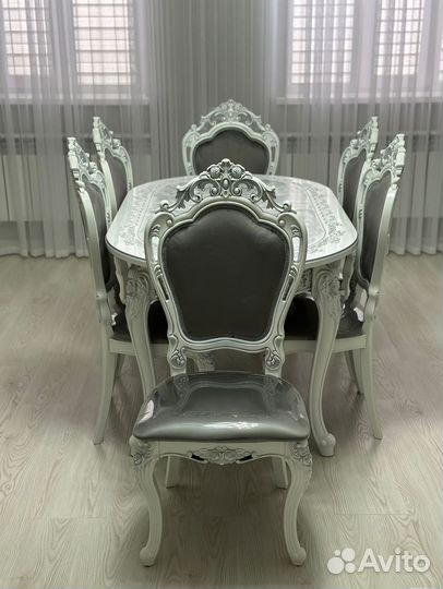 Стол в наличии