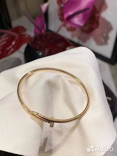 Браслет Cartier just un clou с бриллиантами